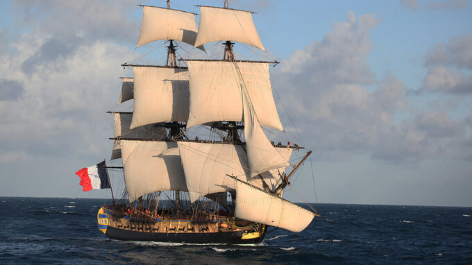 L'Hermione_toutes_voiles_dehors_(20458559311).jpg